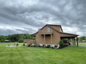 Side view of the cabin