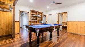 Spielezimmer