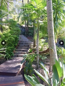 Private Coastal Retreat: lush tropical gardens, private resort pool w waterfall