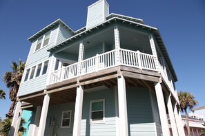 View of the back of house