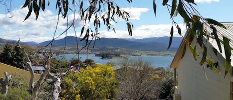 "If you're  lucky enough..."  Wildenmann Cottage, Lake, Mountains and Snow Gums