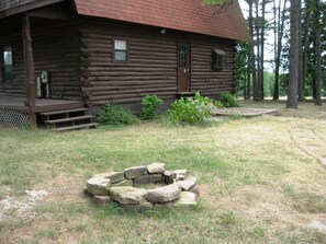 Fire pit for S'mores or just plain old campfire fun.