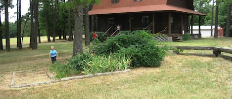 Wilson Ranch Log Cabin - Built with Logs from right off the farm!
