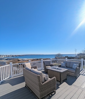 Deck looking towards the ocean and Bonnet Point