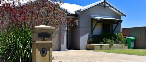 Long - medium stay unit in South Bunbury