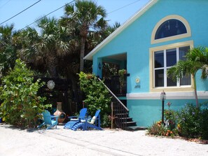 Front Hill Street Side entrance for Turtle Beach Villa