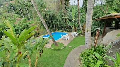 Maravilhosa casa com piscina a menos de 100m da Praia do Portinho - Ilhabela