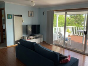 OPEN PLAN LIVING