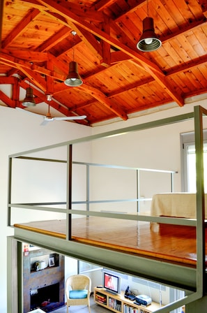 The sleeping platform