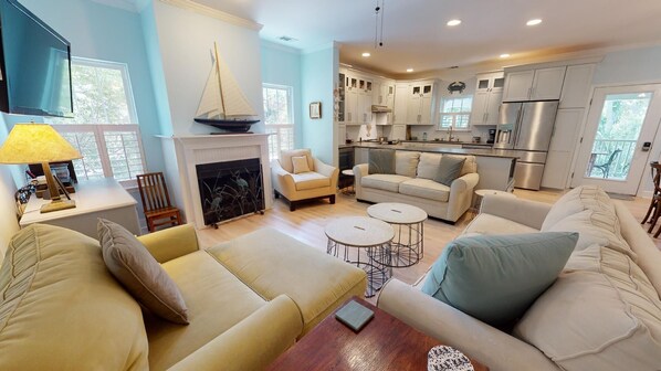 1616_Jones_Avenue-Living-room-pic6