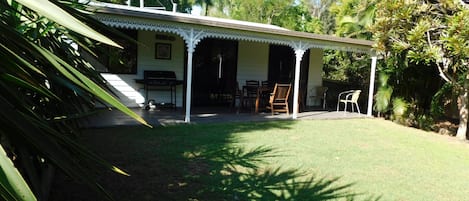 Cottage private yard