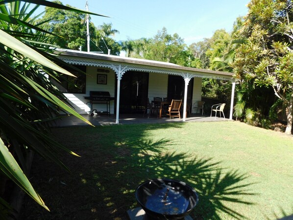 Cottage private yard