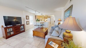 306_Sandpiper_Condominiums-09092023_143955