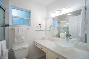 Regal Beach #613 - Master Bathroom