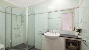 Main bathroom