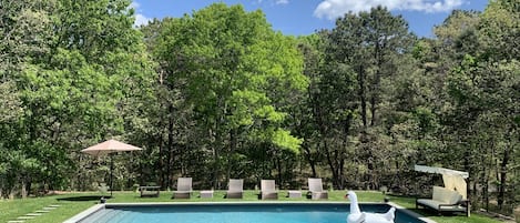 18’x38’ heated salt water pool with stadium steps