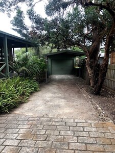 Quirky cottage close to the beach.