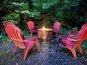 Firepit to enjoy starry nights and roasting marshmallows 