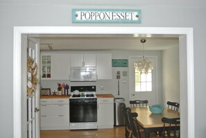 Kitchen/Dining Area off of Living Room