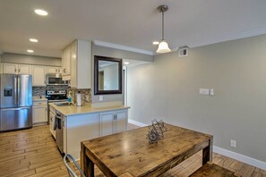 Interior | Dining Area & Kitchen