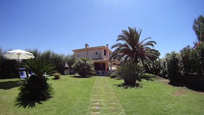 Nora, Pula, spacious villa in a private residential complex 300 meters from the sea