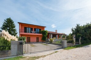 Fronr view of the villa