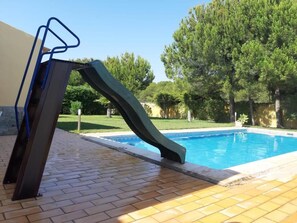 !NOVO 2021! Escorrega aquático para crianças 
!NEW 2021! Water slide for kids