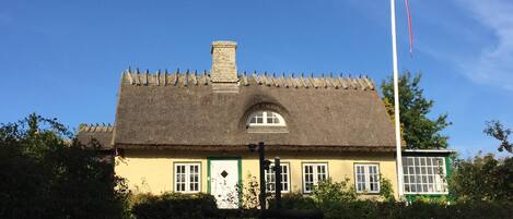 Solhoj, the cottage from the road