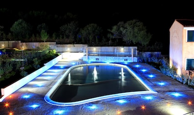 Tres habitaciones en una residencia con piscina a pocos kilómetros de las hermosas playas de Cerdeña