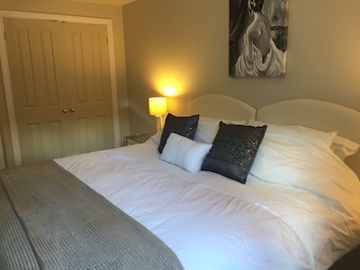 At Elmbridge Holiday Cottages, cosy lakeside accommodation  