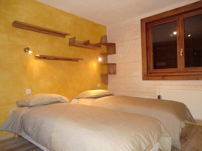 Ground floor apartment in house with 3 bedrooms at the foot of the slopes