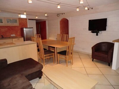 Ground floor apartment in house with 3 bedrooms at the foot of the slopes