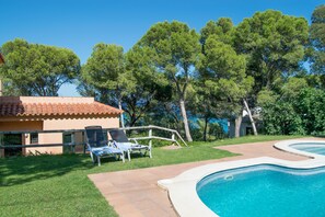 Villa with sea views 200 mts to the beach. 8 People. Pool. BEGUR. COSTA BRAVA