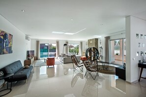 luxuary living room