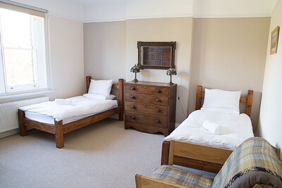 Large Period House In Edale, Peak District, Derbyshire, England