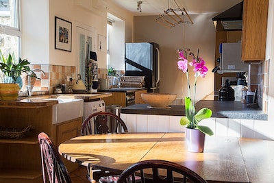 Large Period House In Edale, Peak District, Derbyshire, England