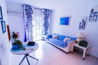 APARTAMENTO CON GARAJE A 50 METROS DE LA PLAYA   IDEAL  PAREJAS Y BEBE