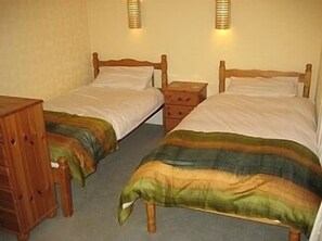 Bedroom 2 - Two single beds