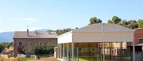 Exterior El Puig de Fonollet amb Pista de Padel