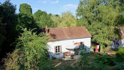 Ferienhaus neben alter Wassermühle auf 2 Hektar. Nachlass. Ruhe, natürliche Schönheit, sehr privat!