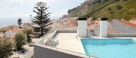 NAZ House4Rent - Terrace View and Pool