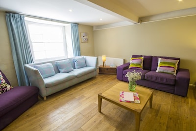 Large Holiday Cottage in Kingsand, Cornwall