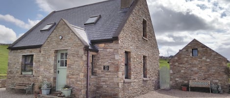 Stone Built Cottage with Gravel Drive