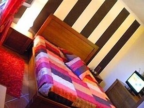 SWITE With Hydromassage And a Very Big BED.