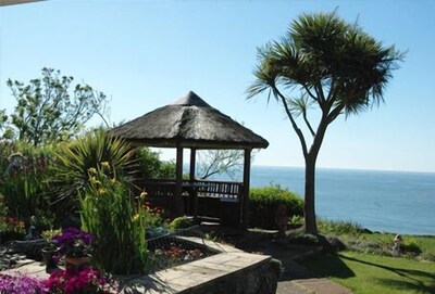 Self contained 5 star Boat House Studio overlooking the Sea ideal for couples 