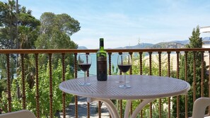 Terrasse avec vue sur la mer