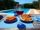 Ein kleiner Snack am Pool gefällig?