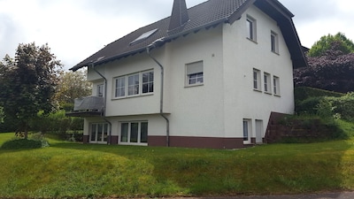 Naturpark Eifel, modern apartment with 2 bedrooms and distant views