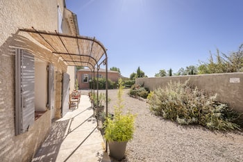 Farmhouse in the middle of the Provence