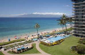 762 view of pool, ocean, Black Rock, Molokai.